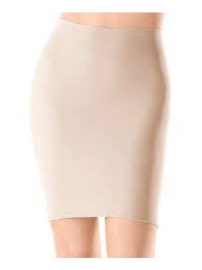 SPANX Hide & Sleek Half Slip Nude Beige Shapewear Medium